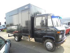mercedes,407d